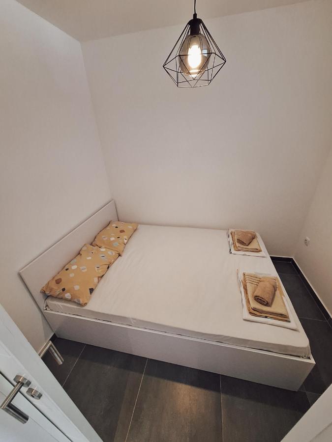 בייאליינה Azimut Apartman מראה חיצוני תמונה