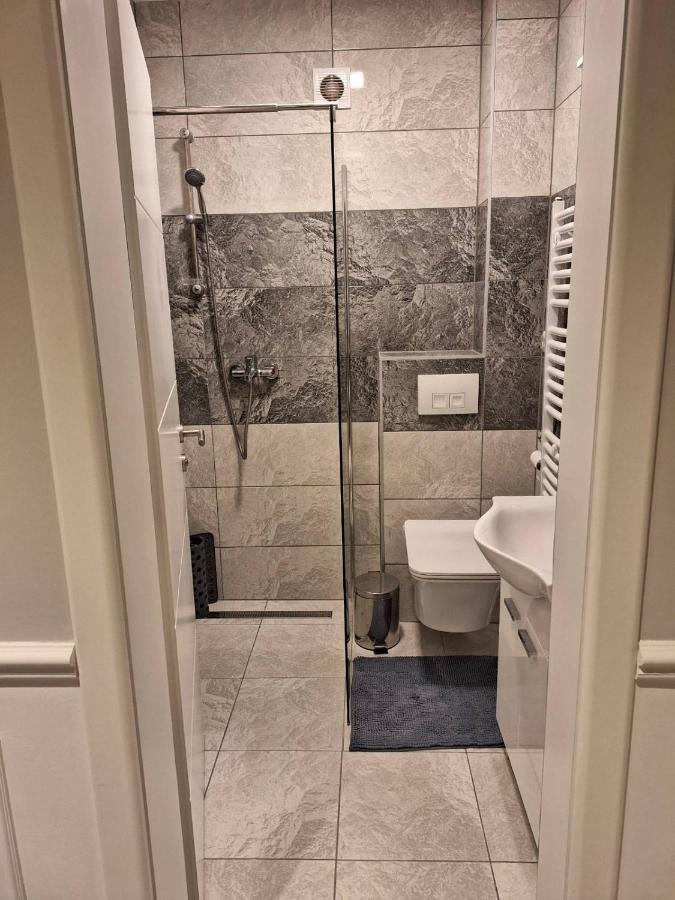 בייאליינה Azimut Apartman מראה חיצוני תמונה
